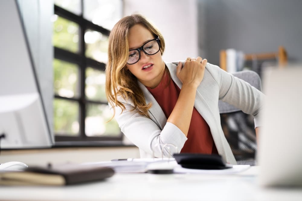 How Physical Therapy Helps Office Workers With Neck and Shoulder Pain